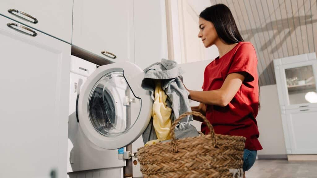 Airbnb Laundry Service in 23513 VA